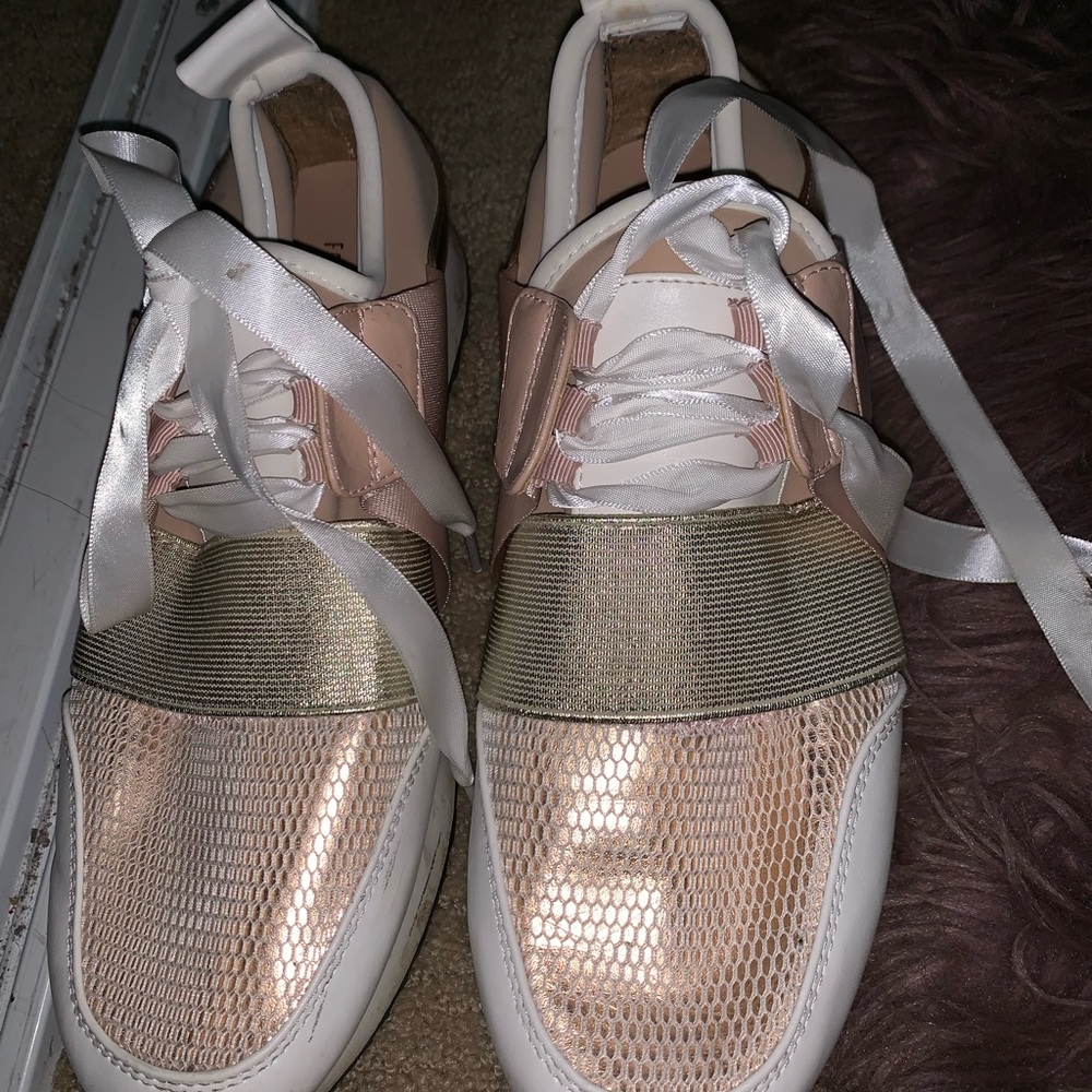 Tenis